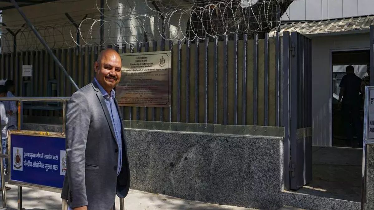 More trouble for Kejriwal: Why the Delhi CM’s ‘Man Friday’ Bibhav Kumar has been sacked More trouble for Kejriwal: Why the Delhi CM’s ‘Man Friday’ Bibhav Kumar has been sacked