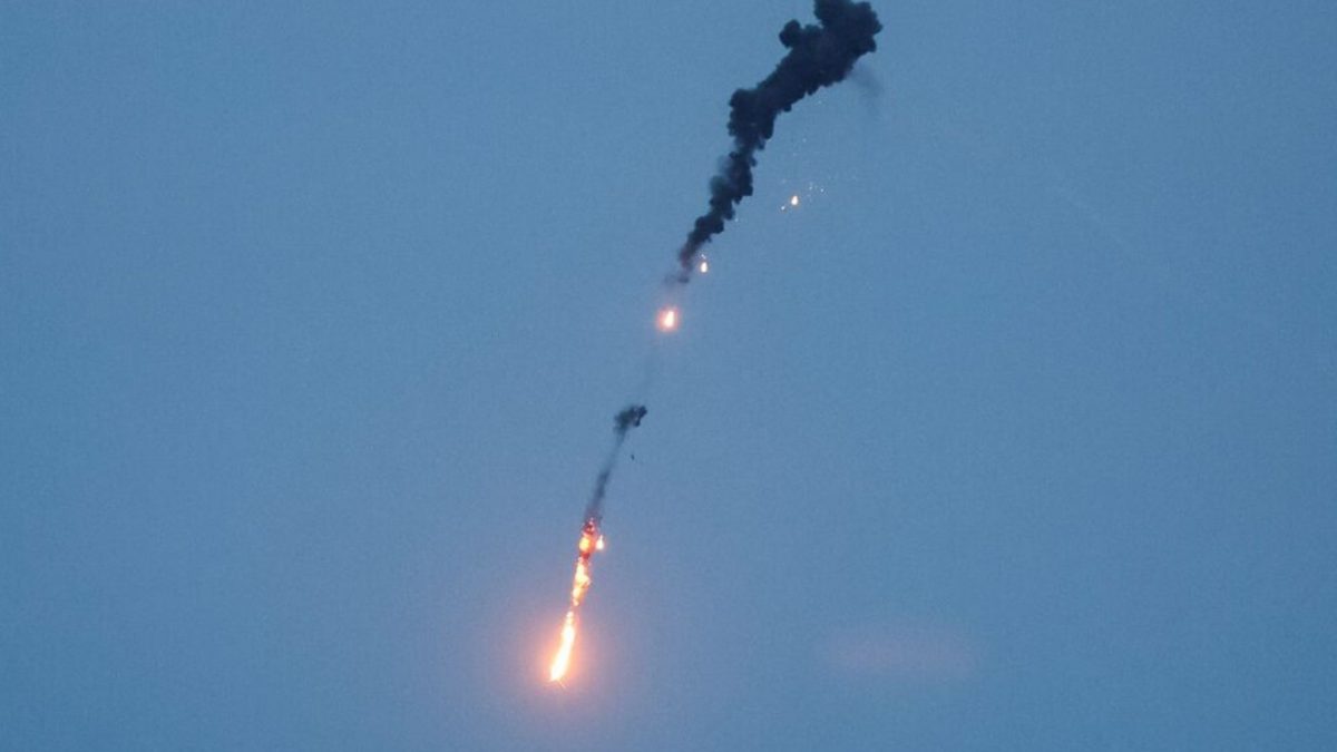 Shot down 3 drones, confirms Iran after Israel ‘attacked’ Isfahan, home to military bases & nuclear facilities Shot down 3 drones, confirms Iran after Israel ‘attacked’ Isfahan, home to military bases & nuclear facilities