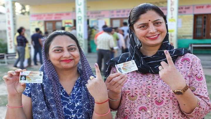 Hai Hai Garmi! People come out to vote in Phase 2 of polls despite the heat