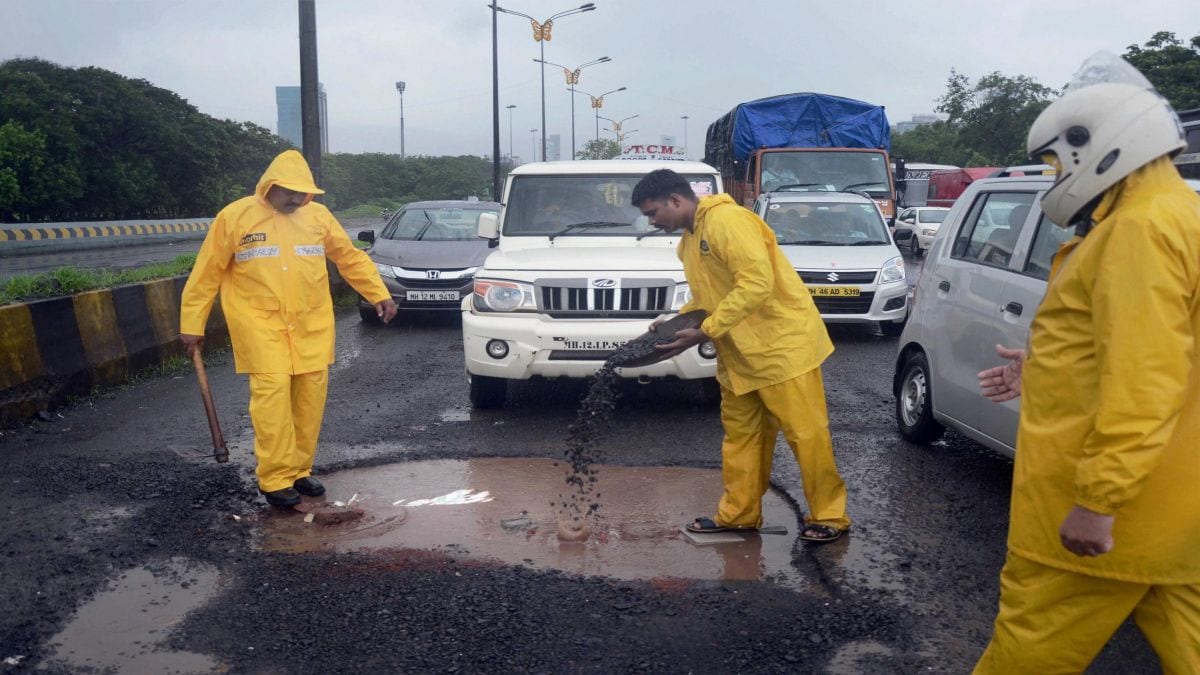 What are self-healing roads that India may introduce to tackle the big pothole problem?