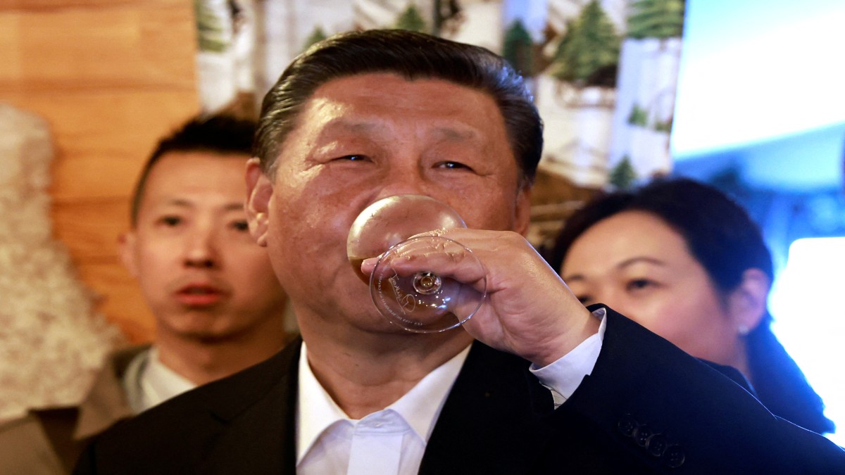 Xi in Europe: How Chinese President posed as ‘ruler of world’ while Europeans 'begged' a solution for Ukraine Xi in Europe: How Chinese President posed as ‘ruler of world’ while Europeans 'begged' a solution for Ukraine