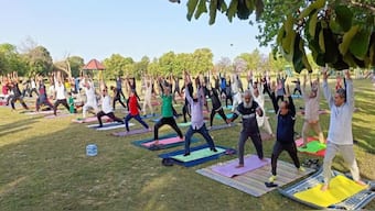 CDA conducts yoga session in Islamabad. Source: Facebook / CDA, Islamabad