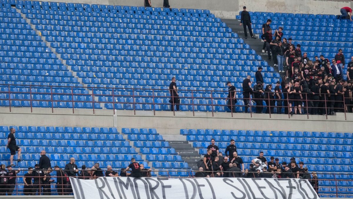 Serie A: AC Milan ultras stage 'sound of silence' protest, Juventus inch towards Champions League Serie A: AC Milan ultras stage 'sound of silence' protest, Juventus inch towards Champions League