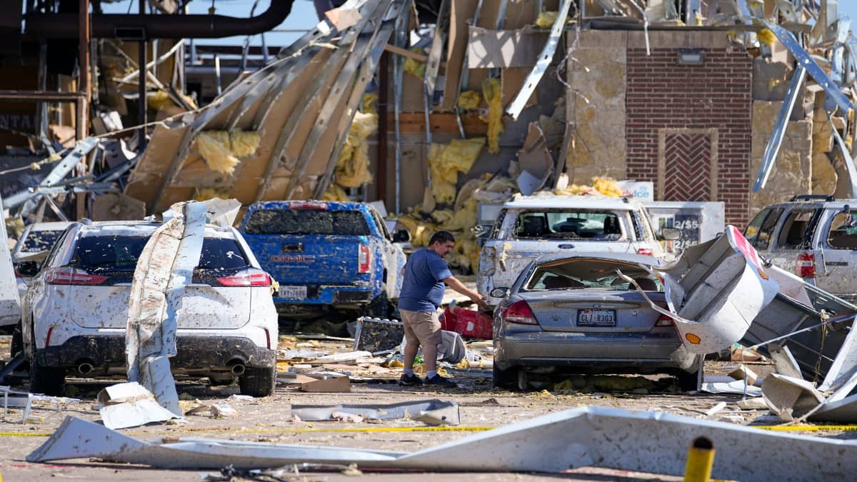 Death and devastation as tornadoes hit US: What's causing them? - Vimarsana News