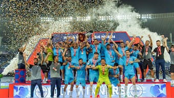 The triumphant Mumbai City FC team pose with the ISL trophy after beating Mohun Bagan Super Giant 3-1 in the final in Kolkata on Saturday. Image: ISL Media 