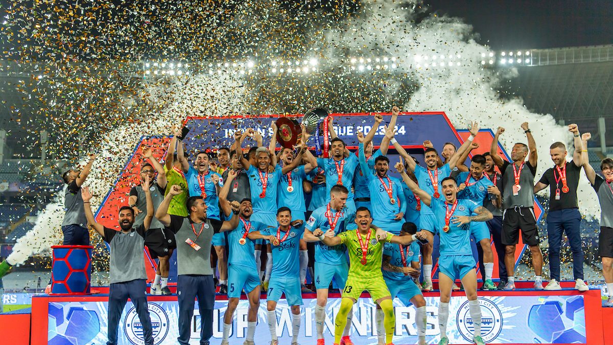 ISL Final: Mumbai City FC fight back from a goal down to beat Mohun Bagan Super Giant 3-1, clinch 2nd title ISL Final: Mumbai City FC fight back from a goal down to beat Mohun Bagan Super Giant 3-1, clinch 2nd title
