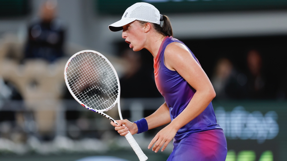 French Open 2024: Iga Swiatek survives Naomi Osaka classic, Carlos Alcaraz moves on on rain-lashed day French Open 2024: Iga Swiatek survives Naomi Osaka classic, Carlos Alcaraz moves on on rain-lashed day