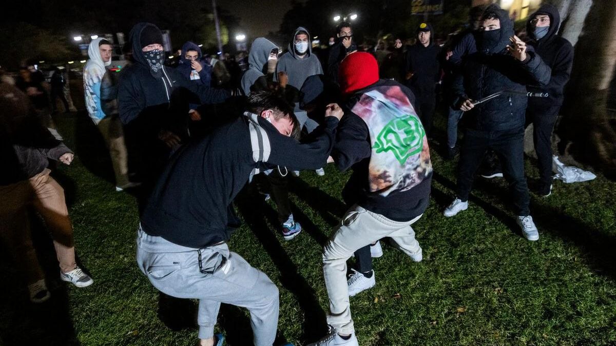 Israel supporters clash with pro-Palestine protesters at California University Israel supporters clash with pro-Palestine protesters at California University