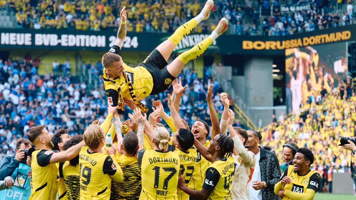 Marco Reus buys Borussia Dortmund fans farewell beers, foots over 1,00,000 euros bill Marco Reus buys Borussia Dortmund fans farewell beers, foots over 1,00,000 euros bill