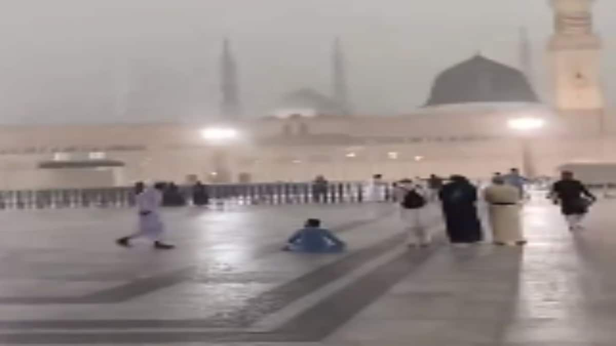 WATCH: Floods, heavy rains hit Saudi Arabia's holy city Medina