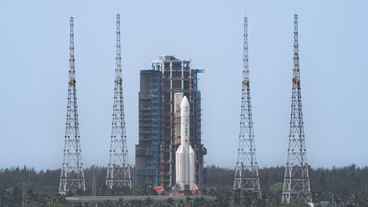 Pakistan's IST said that the lunar mission iCube-Q will be launched at 12:50 pm (local time) on board China’s Chang’e 6 lunar probe on 3 May. X/CathayPak Pakistan's IST said that the lunar mission iCube-Q will be launched at 12:50 pm (local time) on board China’s Chang’e 6 lunar probe on 3 May. X/CathayPak