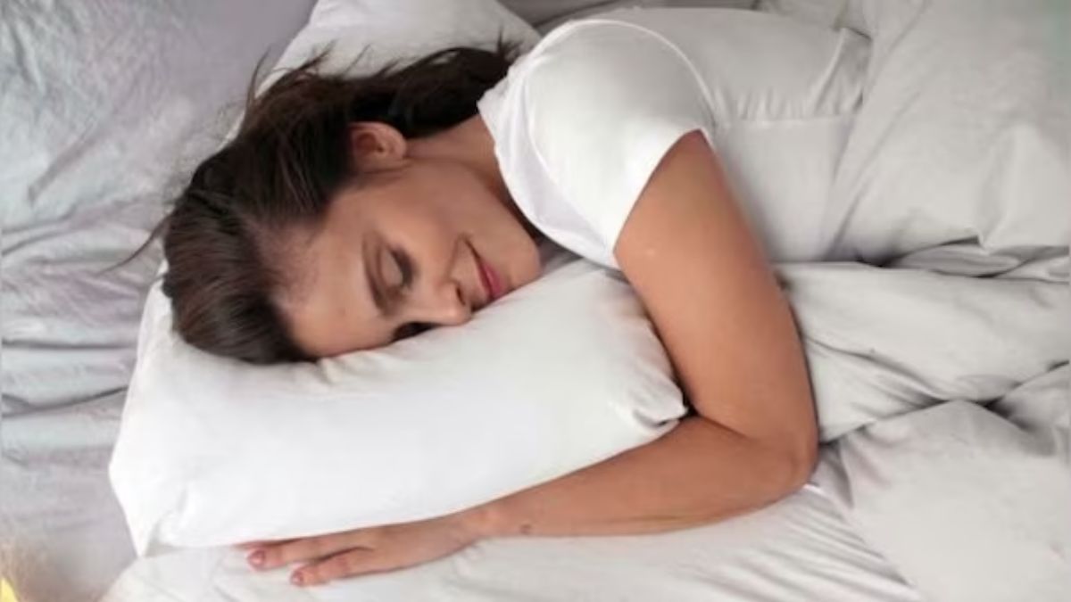 Your brain connections 'weaken' in first half of your sleep and that's good for you: Study Your brain connections 'weaken' in first half of your sleep and that's good for you: Study