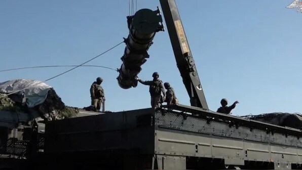 Russia holds military drills with tactical nuclear weapons near Ukraine border