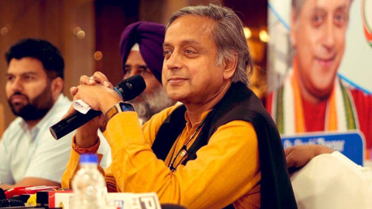 Shashi Tharoor's aide arrested for smuggling 500 gm gold worth Rs 35.22 lakh at Delhi airport, BJP says… - Vimarsana News