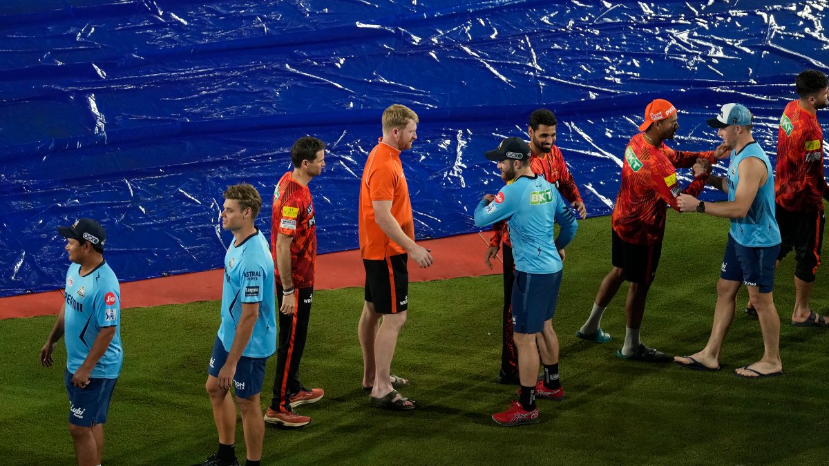 Sunrisers Hyderabad qualify for IPL 2024 playoffs after match against Gujarat Titans ends in washout Sunrisers Hyderabad qualify for IPL 2024 playoffs after match against Gujarat Titans ends in washout