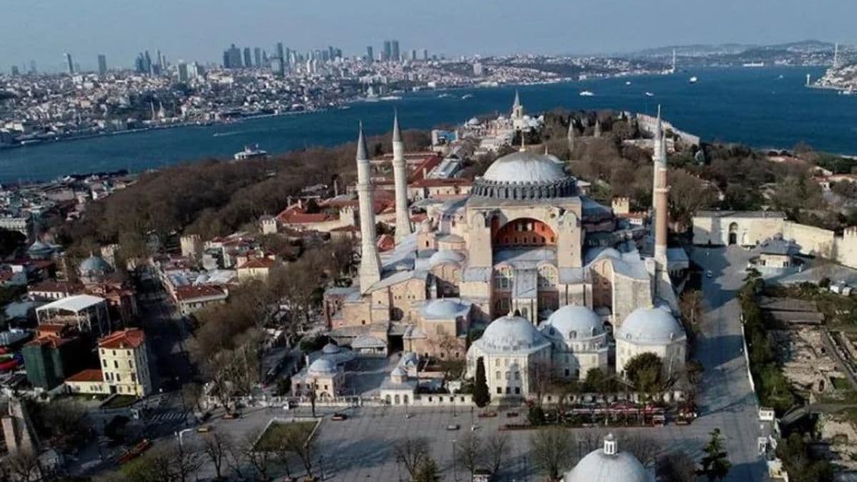 Erdoğan Bizans döneminden kalma bir kiliseyi resmen camiye dönüştürüyor – Firstpost