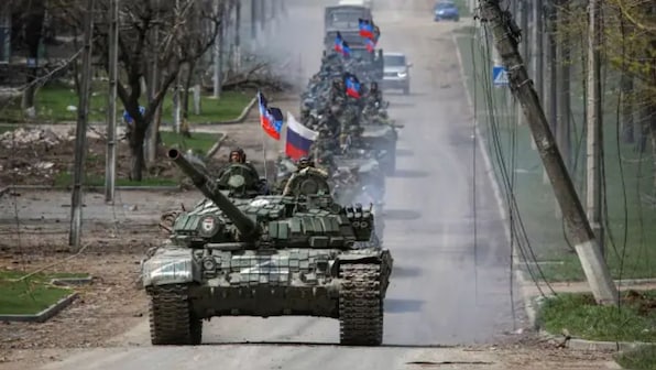 As Russia advances in east, Ukraine orders evacuation of border towns