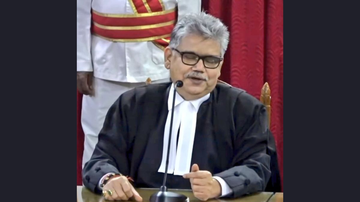 'I'm an RSS member, ready now to go back': Retiring Calcutta High Court judge Chitta Ranjan Dash 'I'm an RSS member, ready now to go back': Retiring Calcutta High Court judge Chitta Ranjan Dash