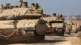 Israeli army pushes close to Rafah's border crossing, Palestinian, Egyptian officials say