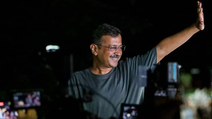 Visit to Hanuman temple, roadshows & more: Kejriwal's jam-packed schedule on first day since release Visit to Hanuman temple, roadshows & more: Kejriwal's jam-packed schedule on first day since release