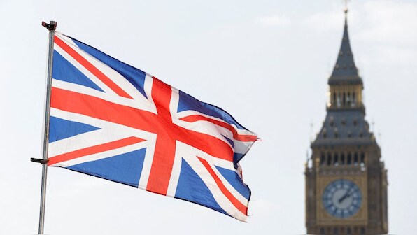 Tightened visa rules in UK cause sharp decline in health and social care migrants