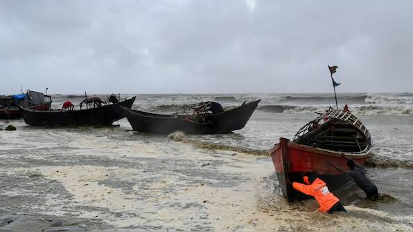 Bangladesh braces for Remal cyclone as thousands flee coastal villages