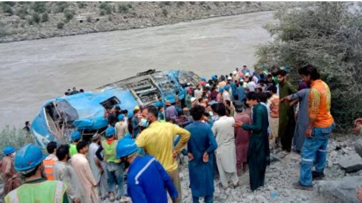 At least 20 die in Pakistan's Balochistan after bus plunges in gorge - Vimarsana News