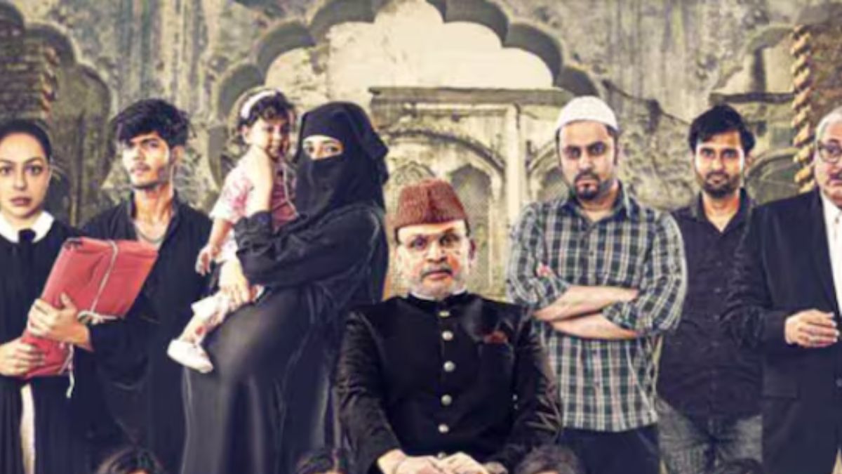 The romantic song 'Tujhe Jitni Dafa Dekhoon' from Hamare Baarah Out Now The romantic song 'Tujhe Jitni Dafa Dekhoon' from Hamare Baarah Out Now