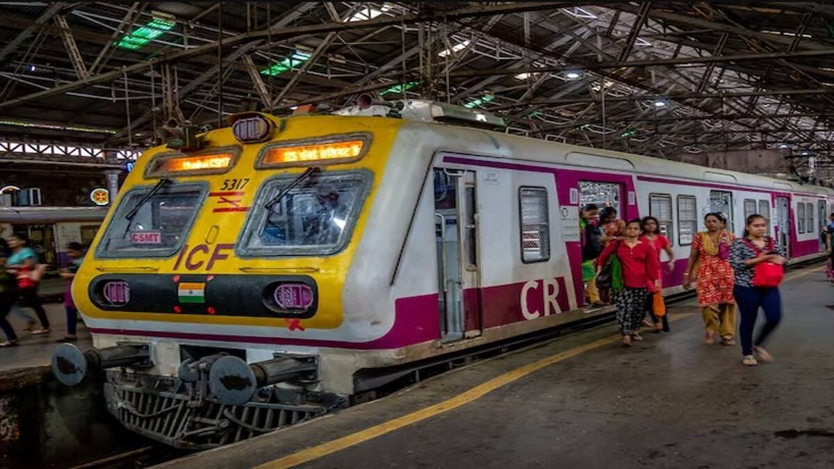 Why have services of more than 900 local trains in Mumbai been cancelled? - Vimarsana News