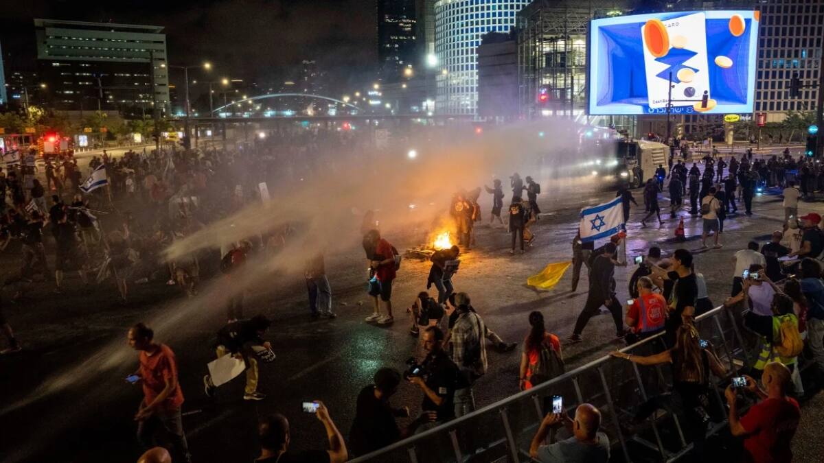 'Stop the war and help': Thousands of protesters stage demonstrations in Tel Aviv - Vimarsana News