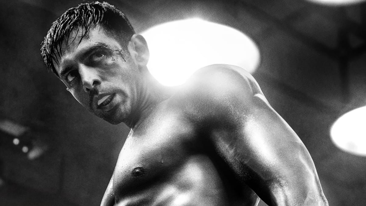 Kartik Aaryan Packs a Punch with Transformation as Boxer in the second poster of Sajid Nadiadwala and Kabir Khan's Chandu Champion! Kartik Aaryan Packs a Punch with Transformation as Boxer in the second poster of Sajid Nadiadwala and Kabir Khan's Chandu Champion!