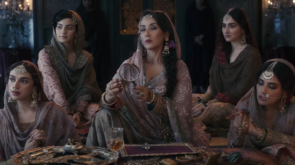 Manisha Koirala, Sonakshi Sinha’s Heeramandi Review: Sanjay Leela Bhansali directorial series is intoxicatingly beautiful | Netflix Manisha Koirala, Sonakshi Sinha’s Heeramandi Review: Sanjay Leela Bhansali directorial series is intoxicatingly beautiful | Netflix