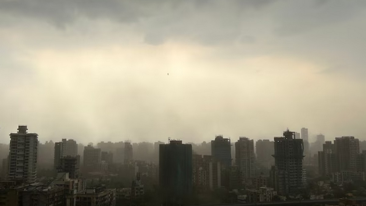Chaos and destruction after dust storm hits Mumbai: How is it caused? Chaos and destruction after dust storm hits Mumbai: How is it caused?