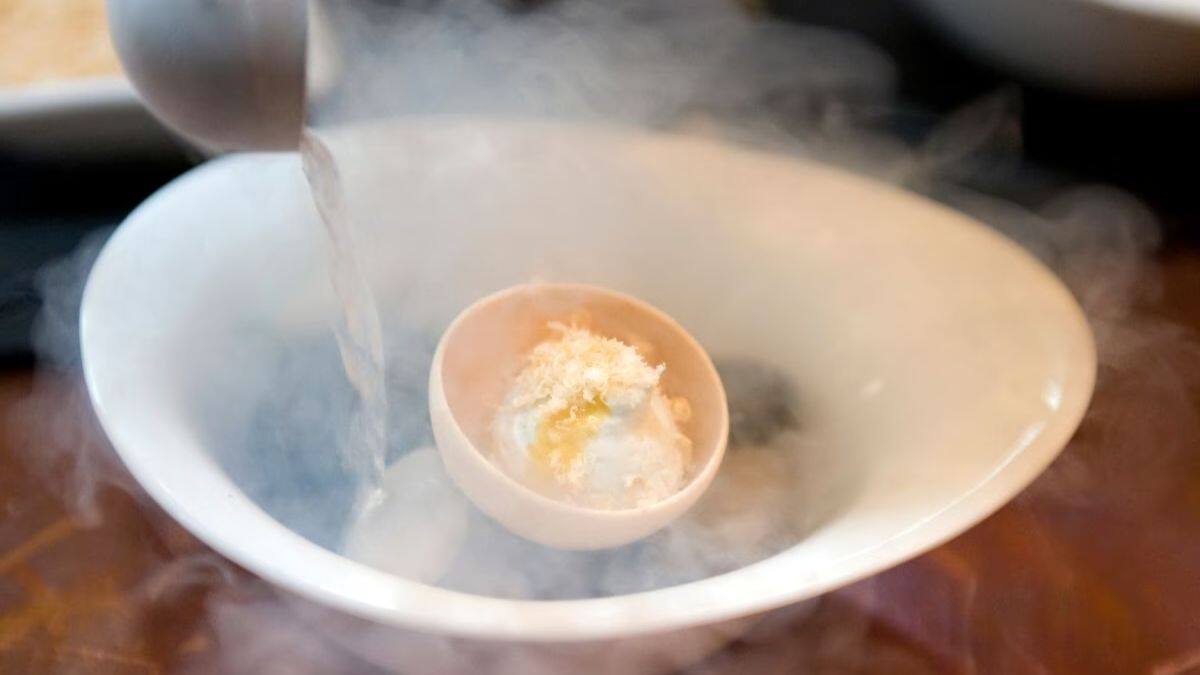 Girl has hole in stomach owing to 'smoky' liquid nitrogen paan: How dangerous is it to consume? – Firstpost - Vimarsana News
