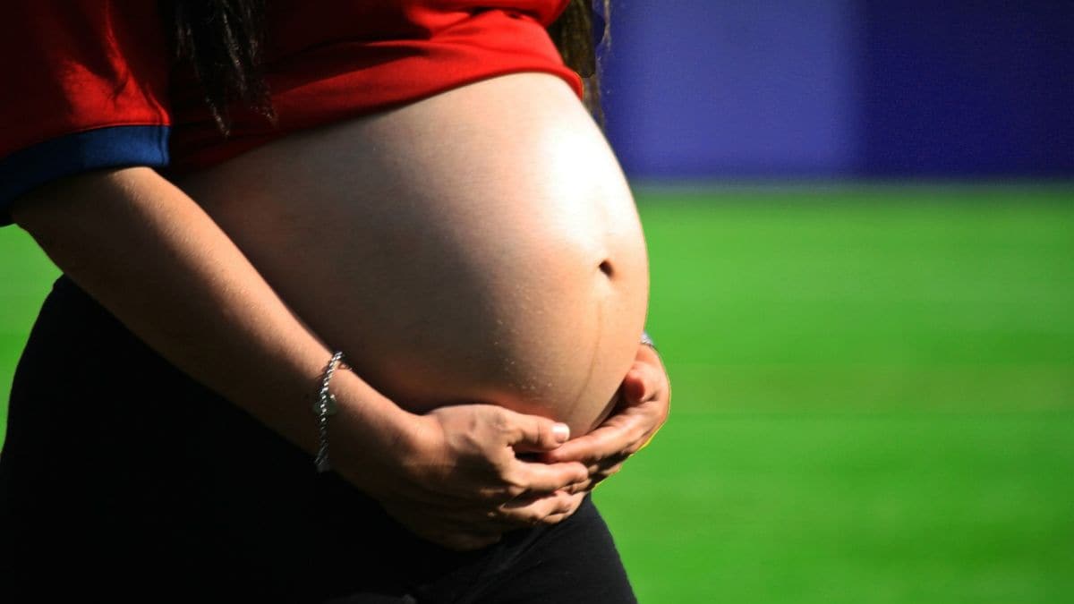 How longer and more intense heatwaves are linked to premature births