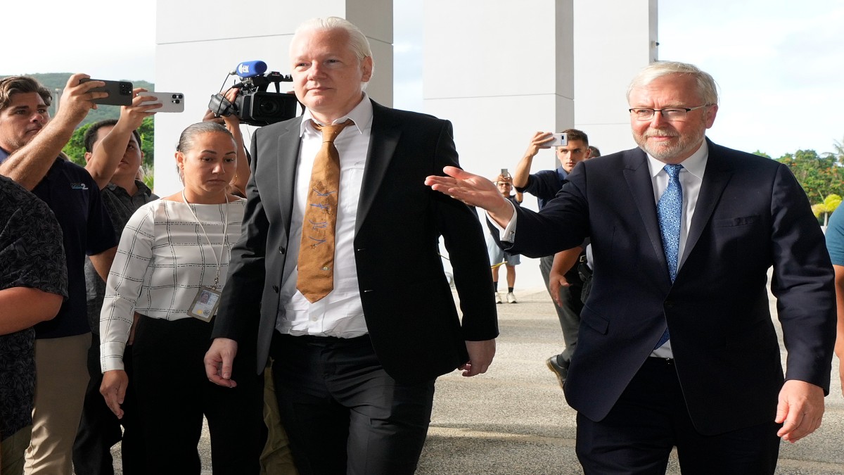 WikiLeaks’ Julian Assange walks free after reaching plea deal with the US WikiLeaks’ Julian Assange walks free after reaching plea deal with the US