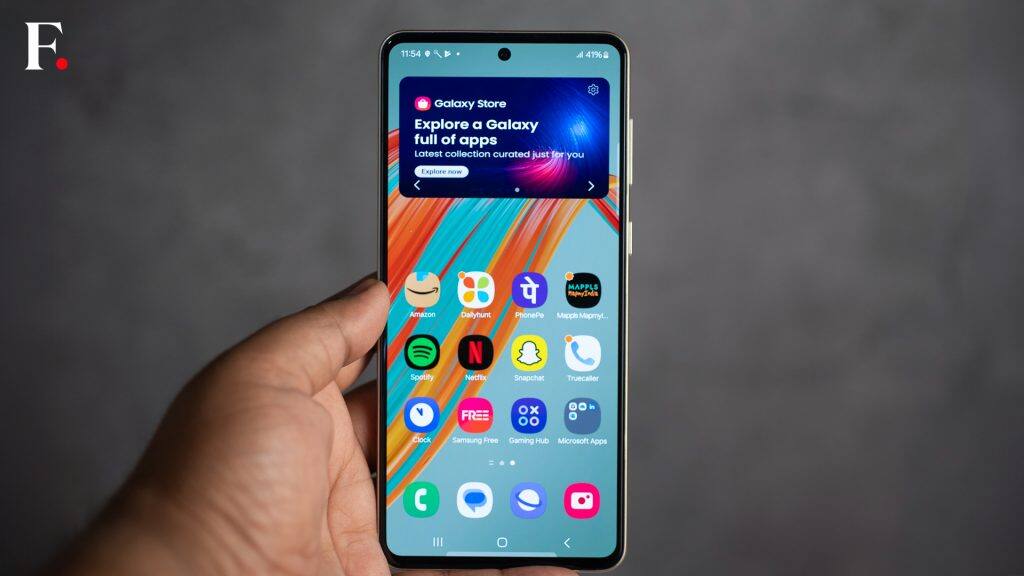 Samsung Galaxy F55 Review 5