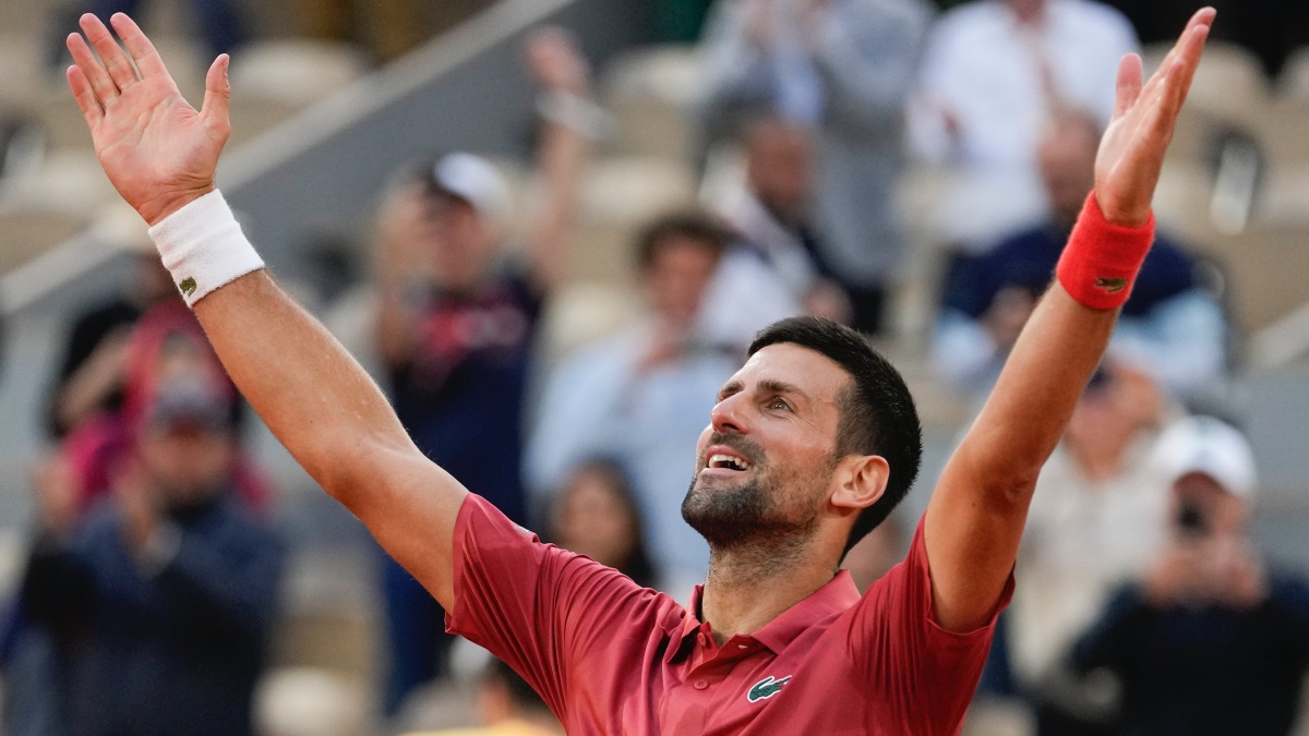 Novak Djokovic surpasses Roger Federer records, unclear if he can continue at French Open Novak Djokovic surpasses Roger Federer records, unclear if he can continue at French Open