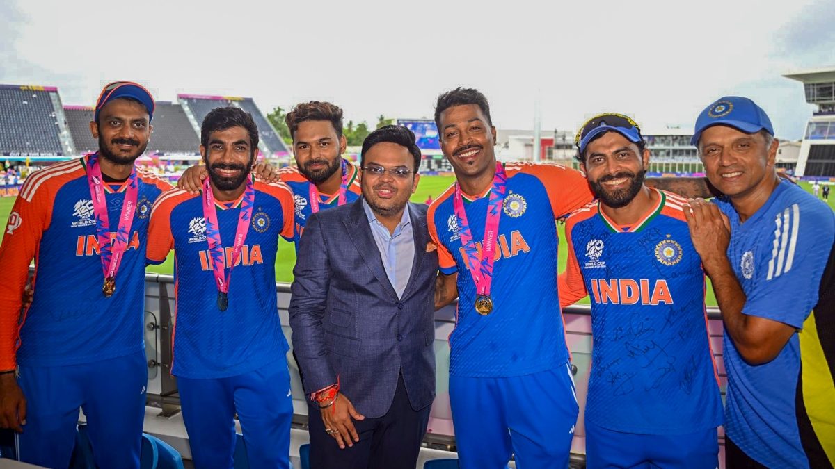 BCCI secretary Jay Shah poses with Team India players and head coach Rahul Dravid following the Men in Blue's T20 World Cup triumph. PTI BCCI secretary Jay Shah poses with Team India players and head coach Rahul Dravid following the Men in Blue's T20 World Cup triumph. PTI
