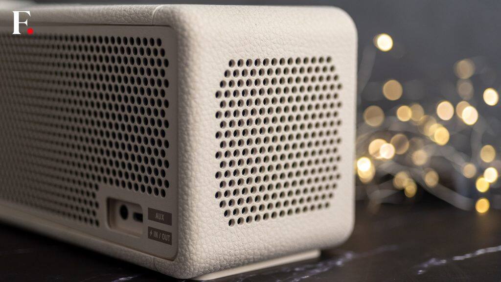 Marshall Middleton Bluetooth Speaker Review 10-2024-06-b8cd9c1a54b8845f4ba337a25e793f78