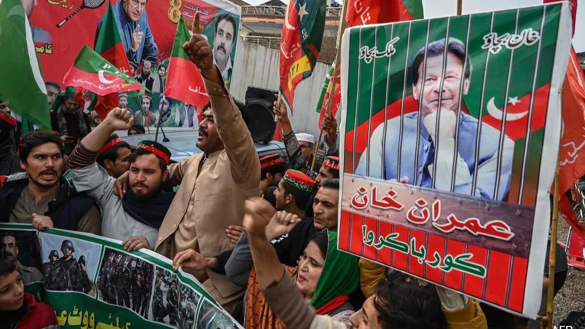 ‘House of Cards’: How Imran Khan’s ‘final call’ deepens uncertainty in Pakistan ‘House of Cards’: How Imran Khan’s ‘final call’ deepens uncertainty in Pakistan