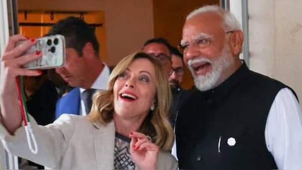 #Melodi moment: Italian PM Giorgia Meloni clicks selfie with PM Modi at G7 Summit