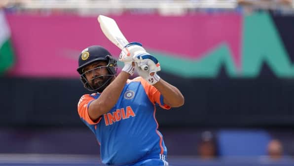 Rohit Sharma gets hit on thumb during practice ahead of India vs Pakistan T20 World Cup match
