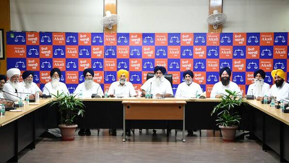 Is SAD breaking up in Punjab? Rebels say Badal to blame, Badals say it's BJP's doing