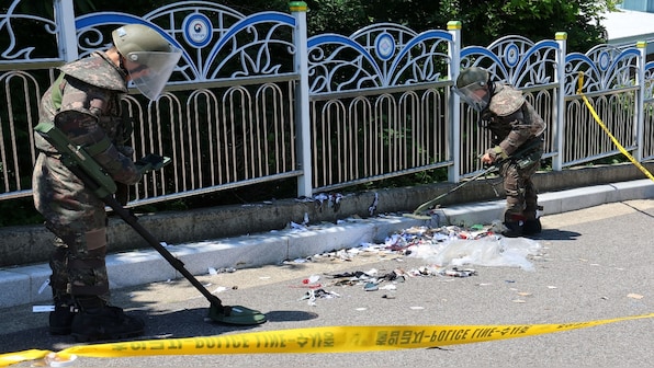 Seoul blasts anti-Pyongyang propaganda as North Korea launches trash filled balloons across border