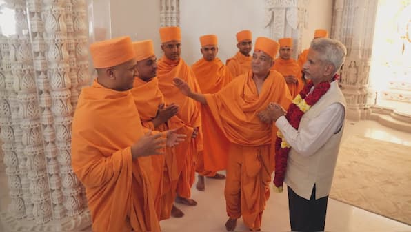 Jaishankar in UAE: Before bilaterals, visits temple that is 'symbol of India-UAE friendship'