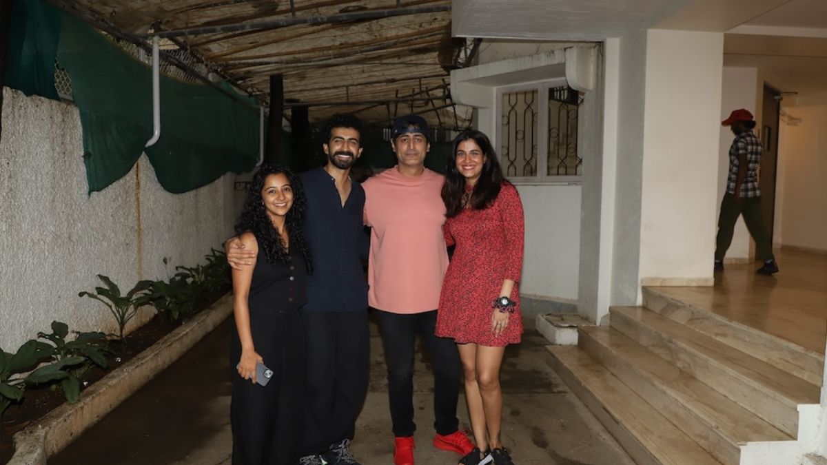 Filmmaker Prasanna Vithanage's 'Paradise' screening graced by Roshan Mathew, Darshana Rajendran, Jasmeet K Reen Filmmaker Prasanna Vithanage's 'Paradise' screening graced by Roshan Mathew, Darshana Rajendran, Jasmeet K Reen