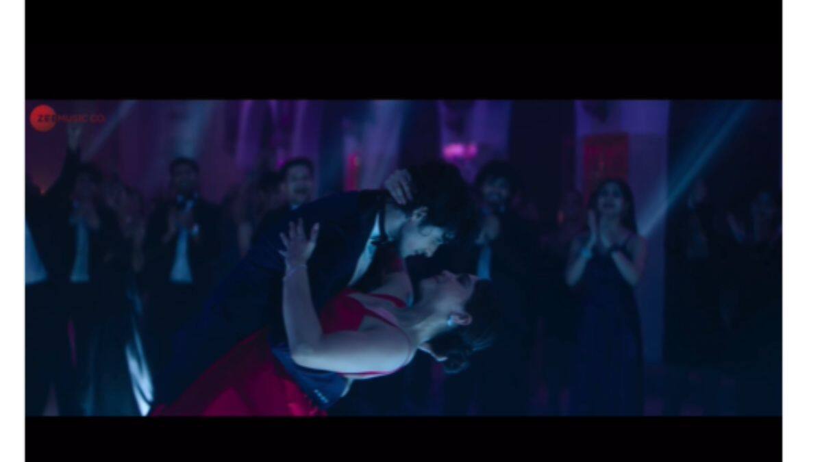 Munjya's second song by Arijit Singh 'Tainu Khabar Nahi' is the love anthem of the year, here's a glimpse – Firstpost - Vimarsana News