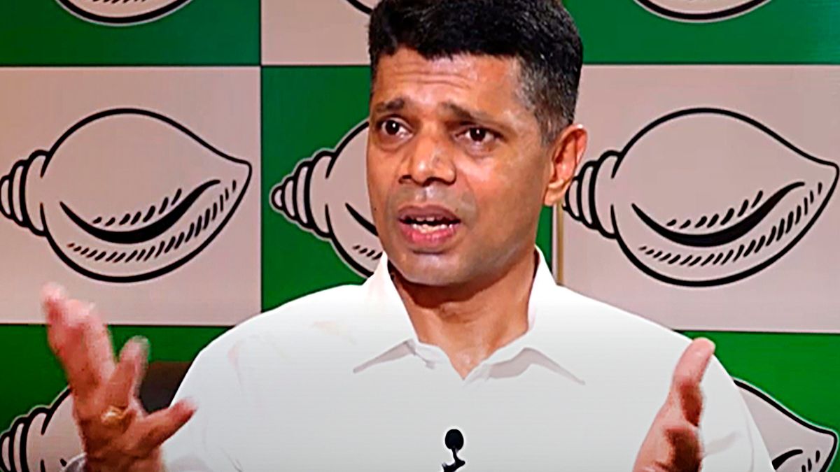 VK Pandian quits ‘active politics’: The meteoric fall of Naveen Patnaik’s Man Friday VK Pandian quits ‘active politics’: The meteoric fall of Naveen Patnaik’s Man Friday