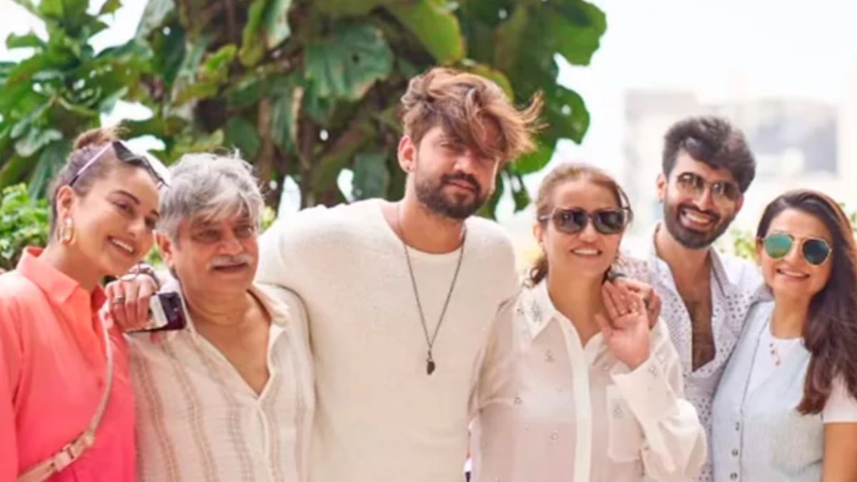 Sonakshi Sinha spends time with Zaheer Iqbal and his family ahead of their wedding, picture goes viral Sonakshi Sinha spends time with Zaheer Iqbal and his family ahead of their wedding, picture goes viral